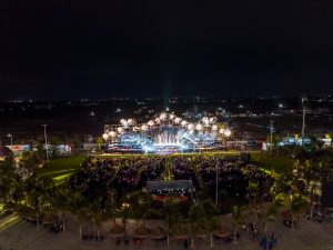 Hình 2: đại nhạc hội Paradise Bay Fest