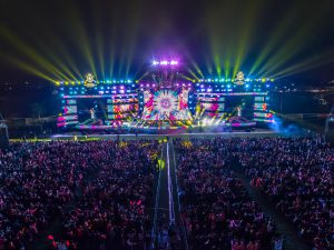 Hình 3: đại nhạc hội Paradise Bay Fest